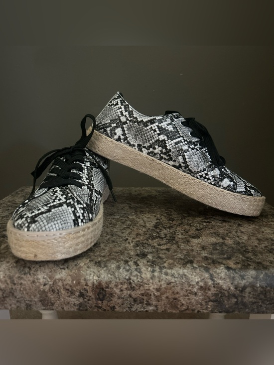 Olivia Miller Shoes - Olivia Miller Snake Print Lace Up Espadrille Sneakers - Black & White